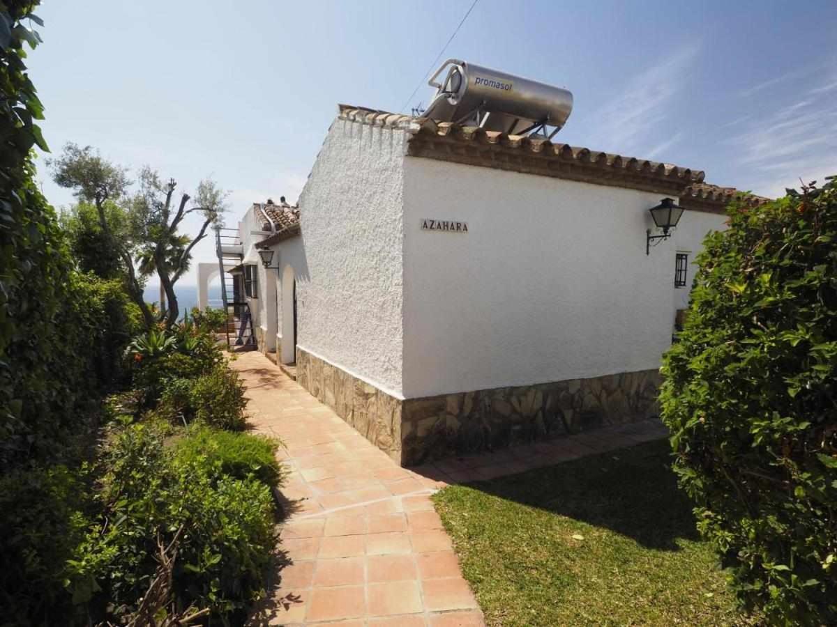 Villa Azahara Нерха Екстериор снимка